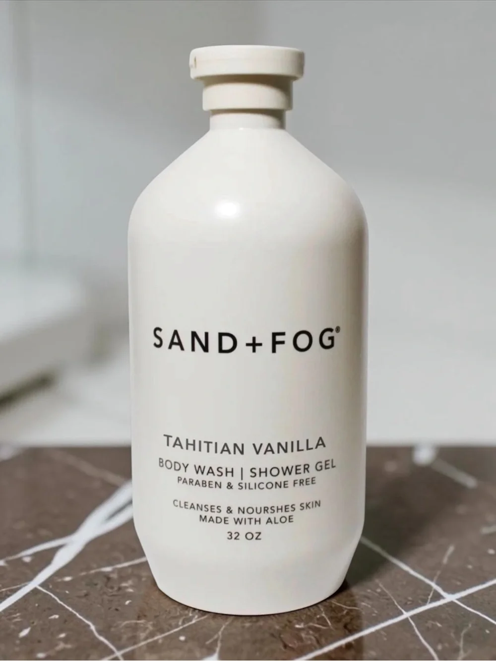 SAND+FOG Tahitian Vanilla Body Wash — White